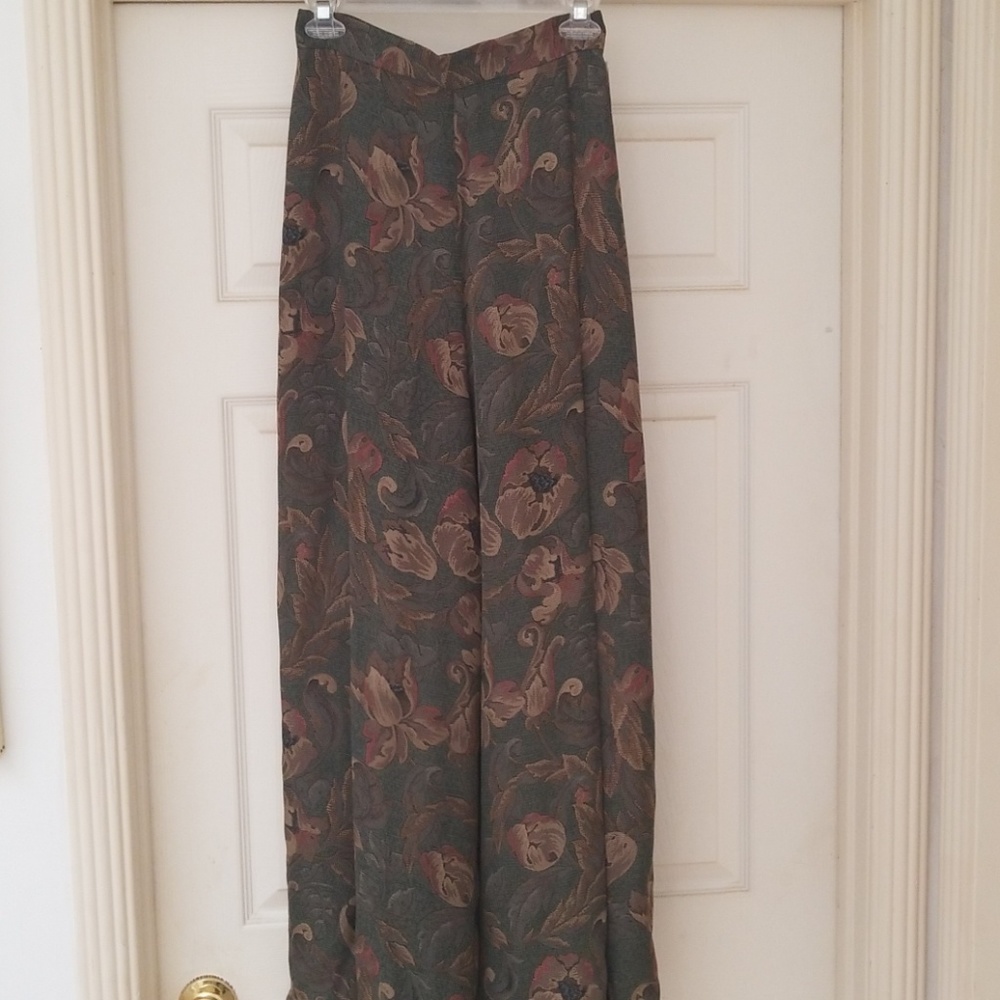 Lightweight, fully lined pants